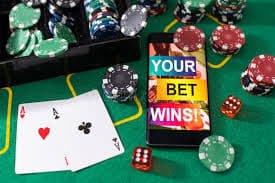 Playing baccarat with a live dealer at goldsbat live casino